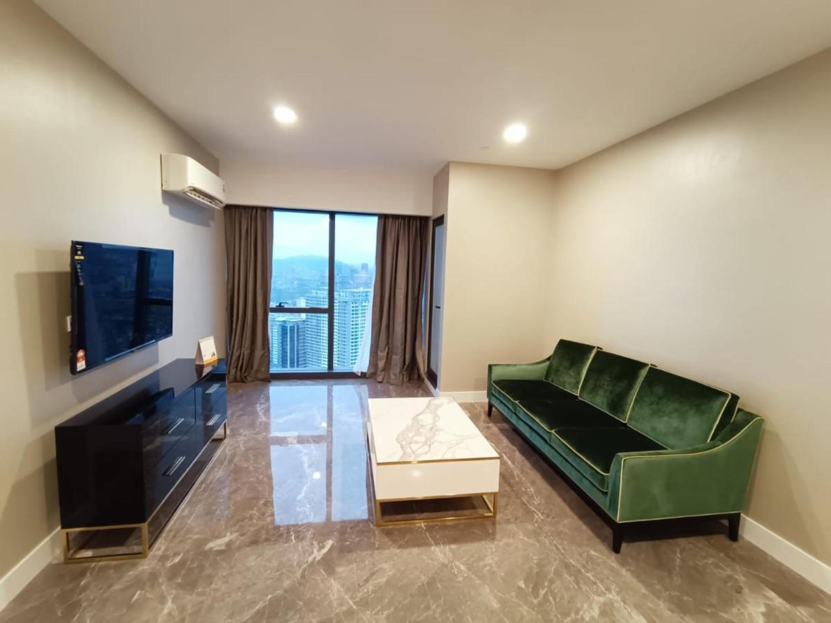 Platinum Suite 2 New Kl Cbd New Luxury Condo With Best Infinity View To Klcc Twin Towers Pool Kuala Lumpur Exteriör bild